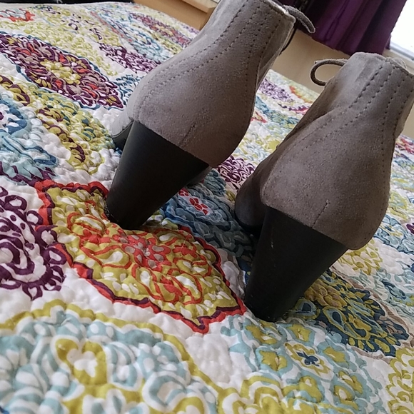 Gray booties - Picture 5 of 7
